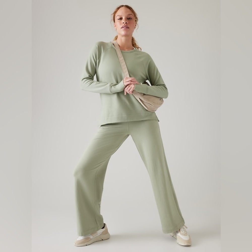 NWT Athleta Balance Pant size S Fern Green